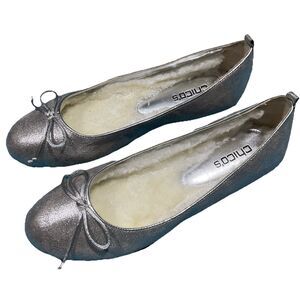 Chico’s Silver Sparkle Shoes Slippers Fur Lined Women’s 9.5